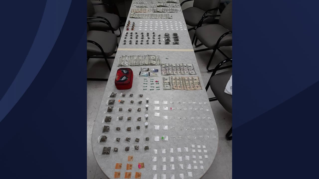 Arrestan a cuatro personas por posesión de drogas durante operativo en Arecibo y Ciales