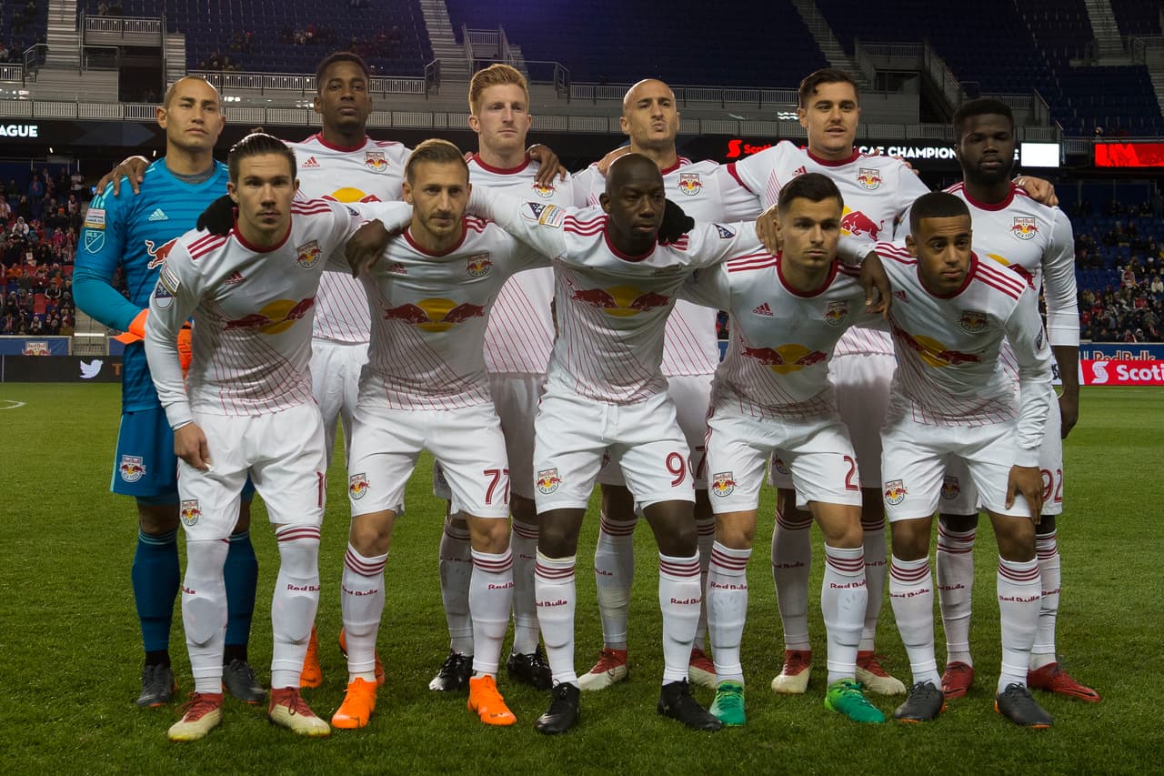 El equipo de la MLS saltó al campo con Adams, Collin, Lawrence, Long, Murillo, Muyl, Parker, Robles, Royer; Valot y Wright-Phillips.