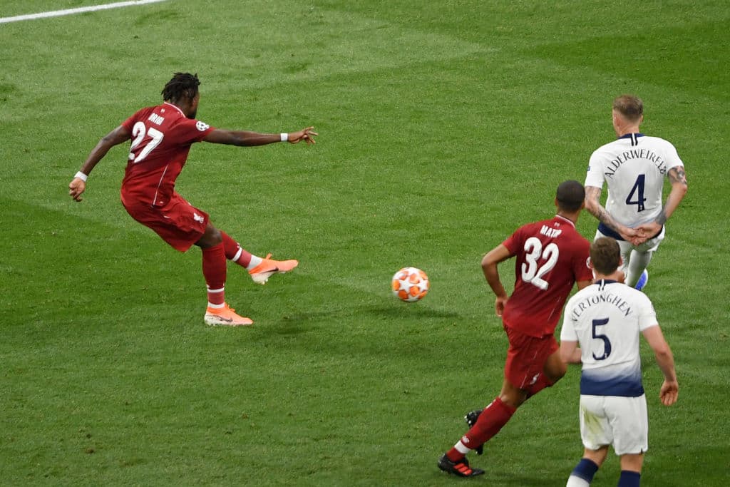 En un ataque rápido del Liverpool el balón le quedó a Divock Origi dentro del área para anotar el 2-0 definitivo al minuto 87.