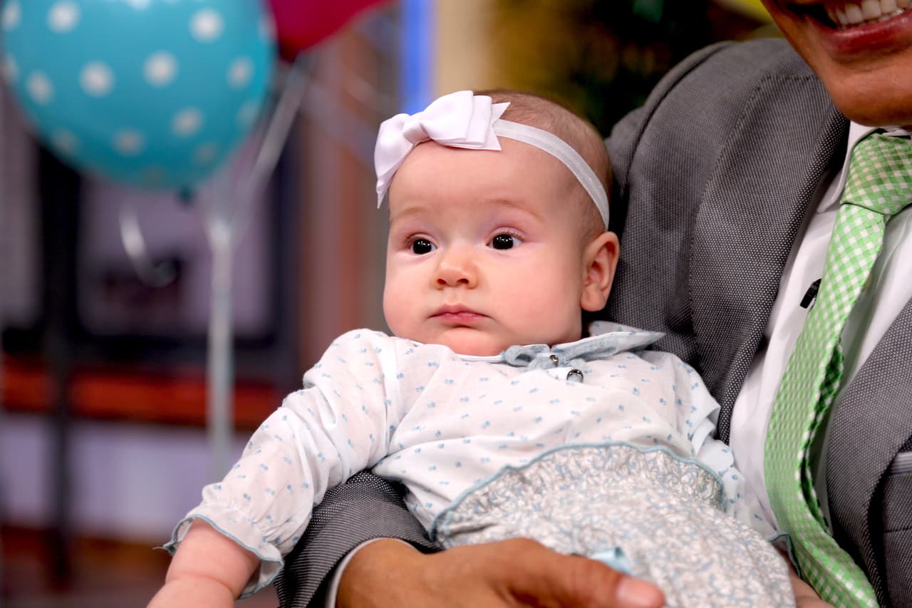 También estaba muy atenta a todo lo que pasaba a su alrededor, muy pronto también la veremos jugando.