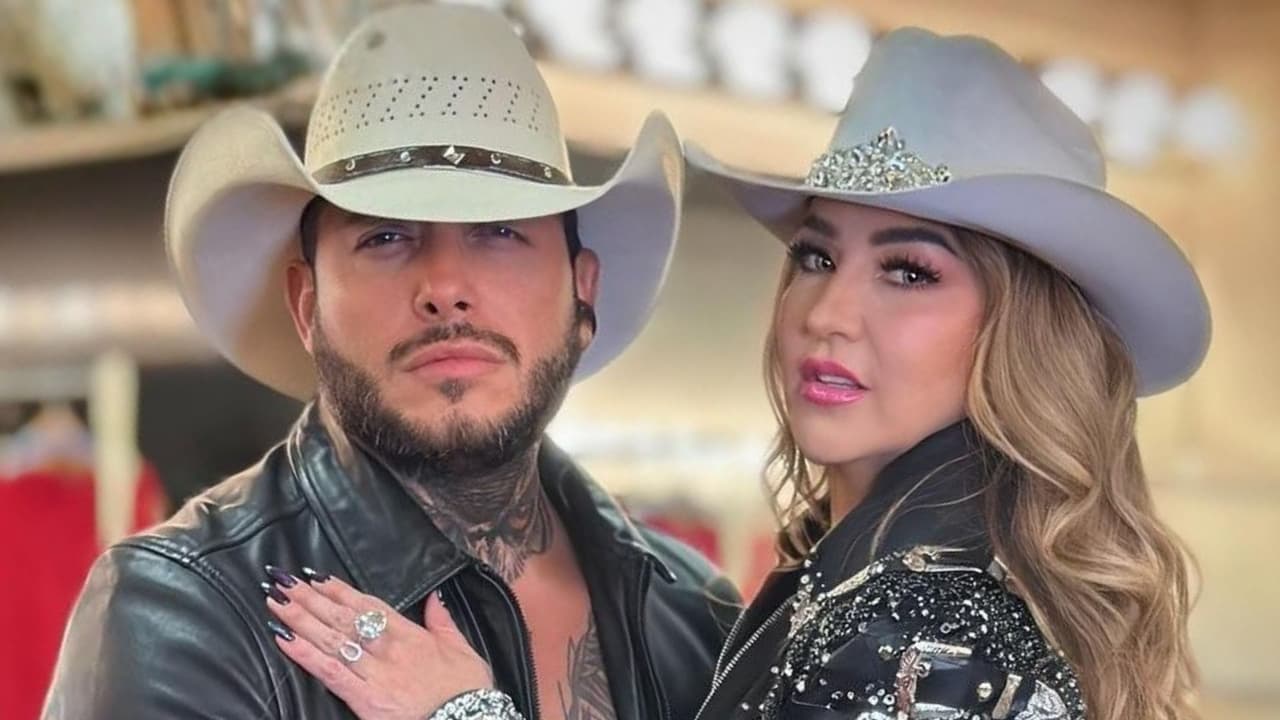 Novio de Alicia Villarreal en controversia por supuestos mensajes con otra mujer