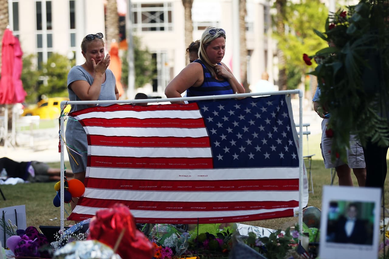La bandera de Estados Unidos fue desplegada en uno de los homenajes