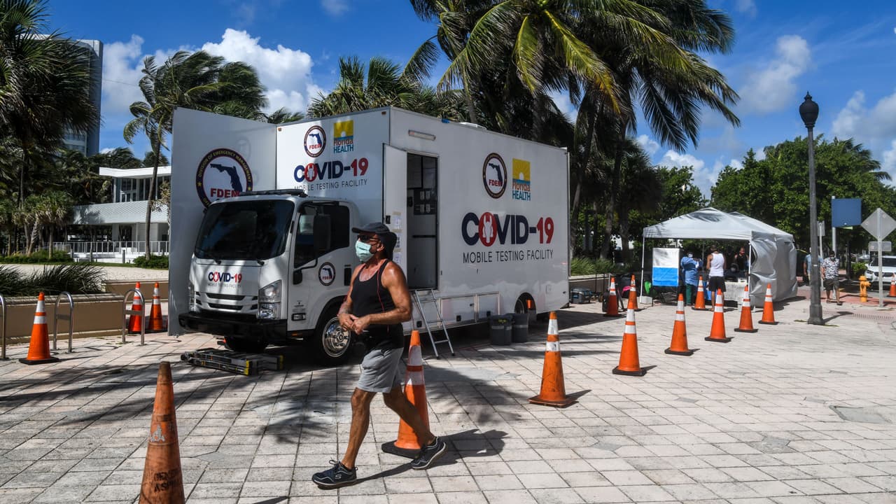 Miami-Dade supera los 100,000 contagios de coronavirus, casi el 25% de todo Florida