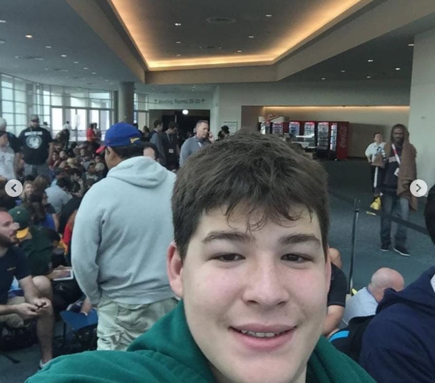 Sebastián Adame dijo estar "muy dolido" con su padre por la forma en que se ha expresado de su madre y de sus hermanos. 
<br>