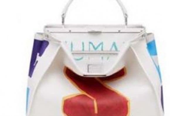 Así se ve el diseño hecho realidad, también con un precio de salida de 15 mil libras. (Imagen de Fendi).
