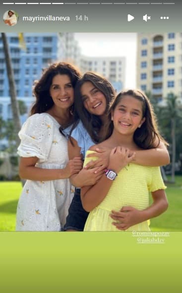 En una de ellas vemos lo grande que están su primogénita, Romina, y la más pequeña de su familia, Julia.