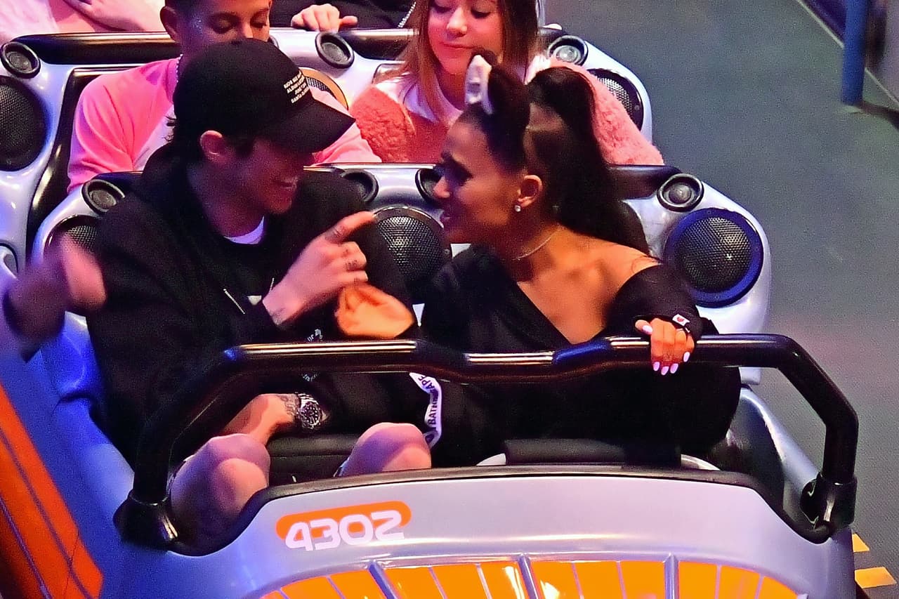 La pareja hizo pública la noticia del compromiso a tan solo 13 días de confirmar que eran novios.