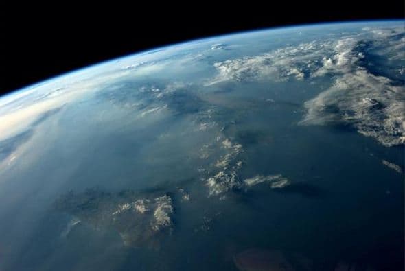 @ AstroSamantha - esto es para ti . Aunque un poco confusa Fotos: @astro_reid