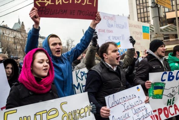 Kerry subrayará "el firme apoyo (de EEUU) a la soberanía, la independencia y la integridad territorial de Ucrania, y al derecho del pueblo ucraniano a decidir su propio futuro sin interferencia o provocaciones exteriores", añadió el comunicado.