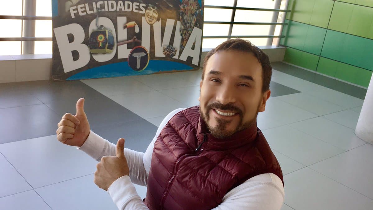 'Junior' fue interpretado por 
<b>Luis Manuel Ávila</b>, quien ha participado en telenovelas como 'Por ella soy Eva', 'La Tempestad', 'La Vecina' y recientemente 'El Bienamado'.