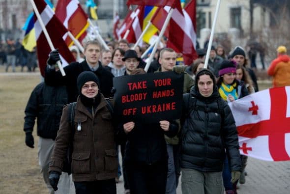 Entrevistado este domingo por varias cadenas de televisión, Kerry se expresó en términos muy duros con relación al golpe de mano del presidente ruso, Vladimir Putin, en Crimea (Ucrania).
