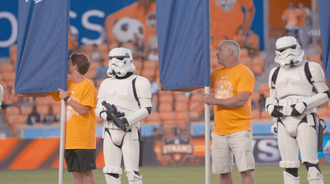 Día de Star Wars en Houston. En Estados Unidos el fútbol ha alcanzado niveles superiores de espectáculo y mercadeo.