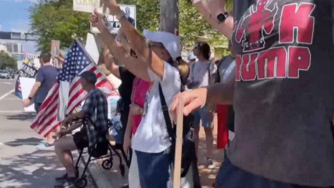 <b>Movilización regional, no solo urbana. </b>Las protestas no se limitaron a Tampa, sino que se extendieron por toda la Bahía, incluyendo St. Petersburg y otras ciudades.