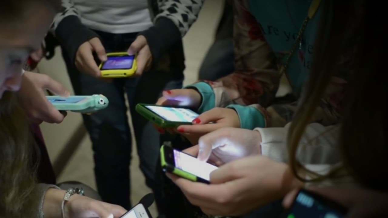 Meta usa IA para bloquear menores en redes sociales