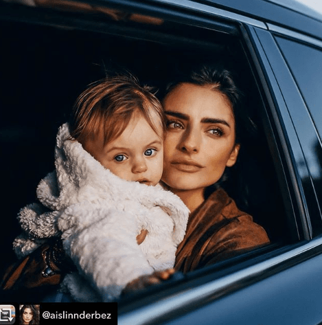 Aunque Aislinn se convirtió en esposa y madre de Kailani, Eugenio Derbez no deja de verla como su pequeña princesa.