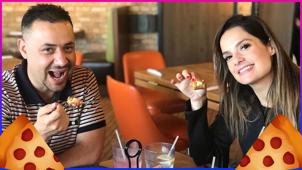 Con la mano y un tenedor: La Chula y La Bestia disfrutaron de una buena pizza en Chicago