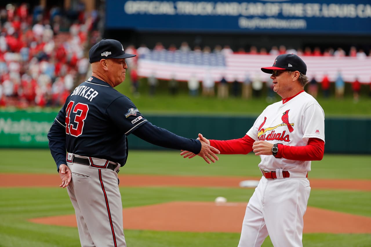 Los Braves vienen de atrás en la novena para remontar a los Cardinals 3-1.