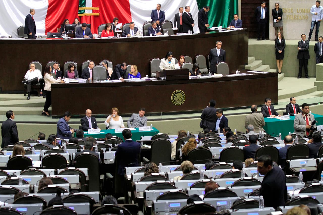 Legisladores mexicanos aprueban una iniciativa anticorrupción muy distante de la petición ciudadana