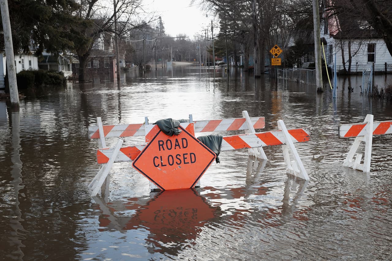 Las recientes lluvias y la nieve derretida en Wisconsin han elevado las aguas de este río a niveles nunca antes vistos.