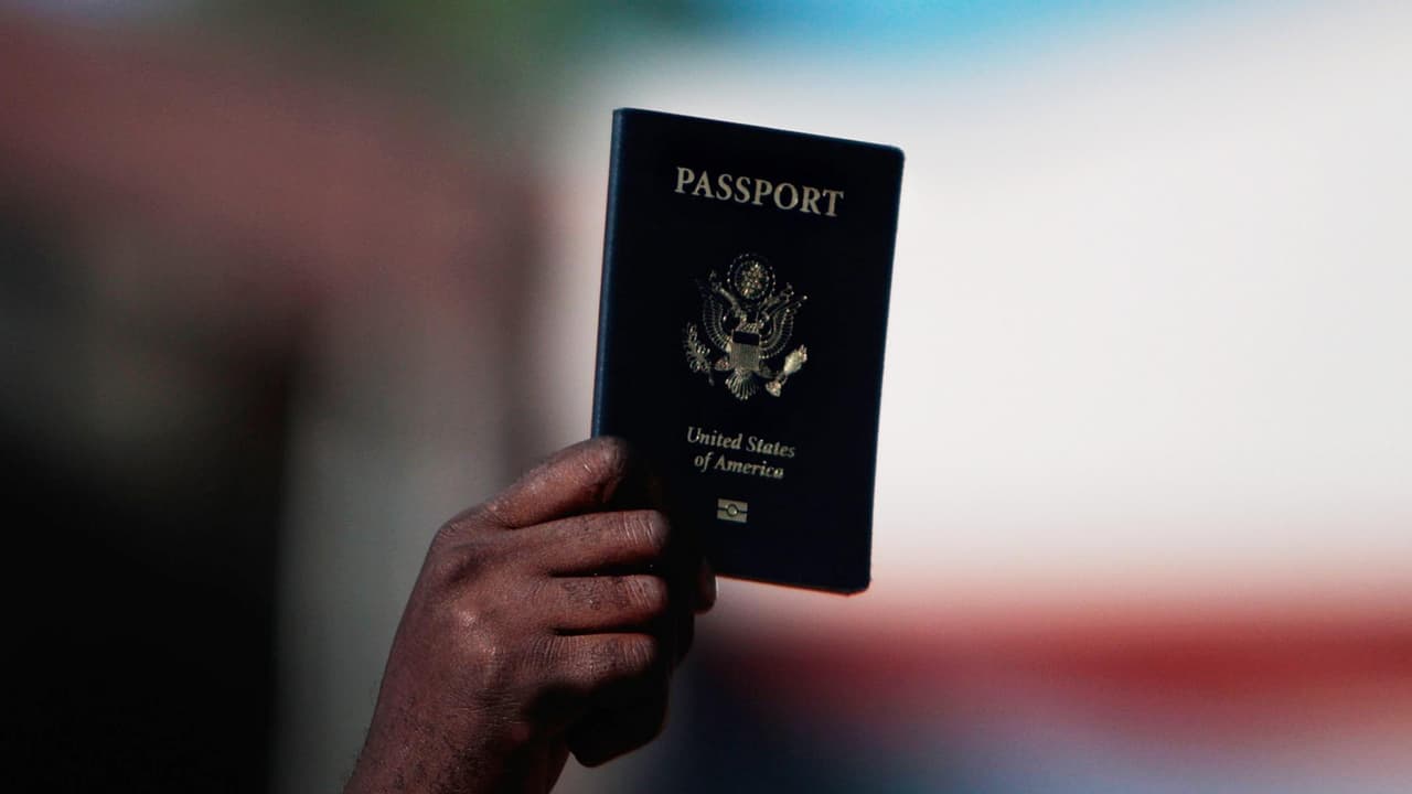 "La experiencia es un indicador importante al momento de contratar a un abogado de inmigración, ya que te permite conocer las diferentes alternativas migratorias, debe conocer cada parte del procedimiento para garantizar una asesoría eficiente".