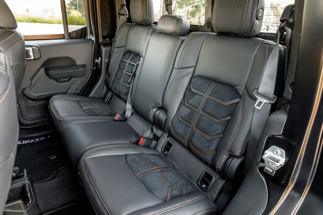 - Sistema de luces y sirenas