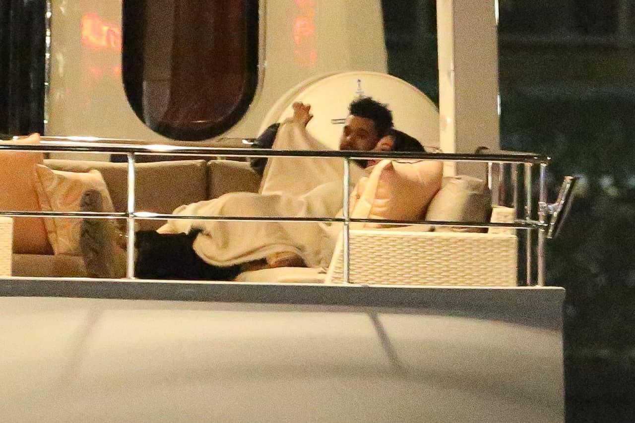 Selena Gomez y The Weeknd tuvieron una noche romántica en un yate para celebrar el Día de San Valentín.