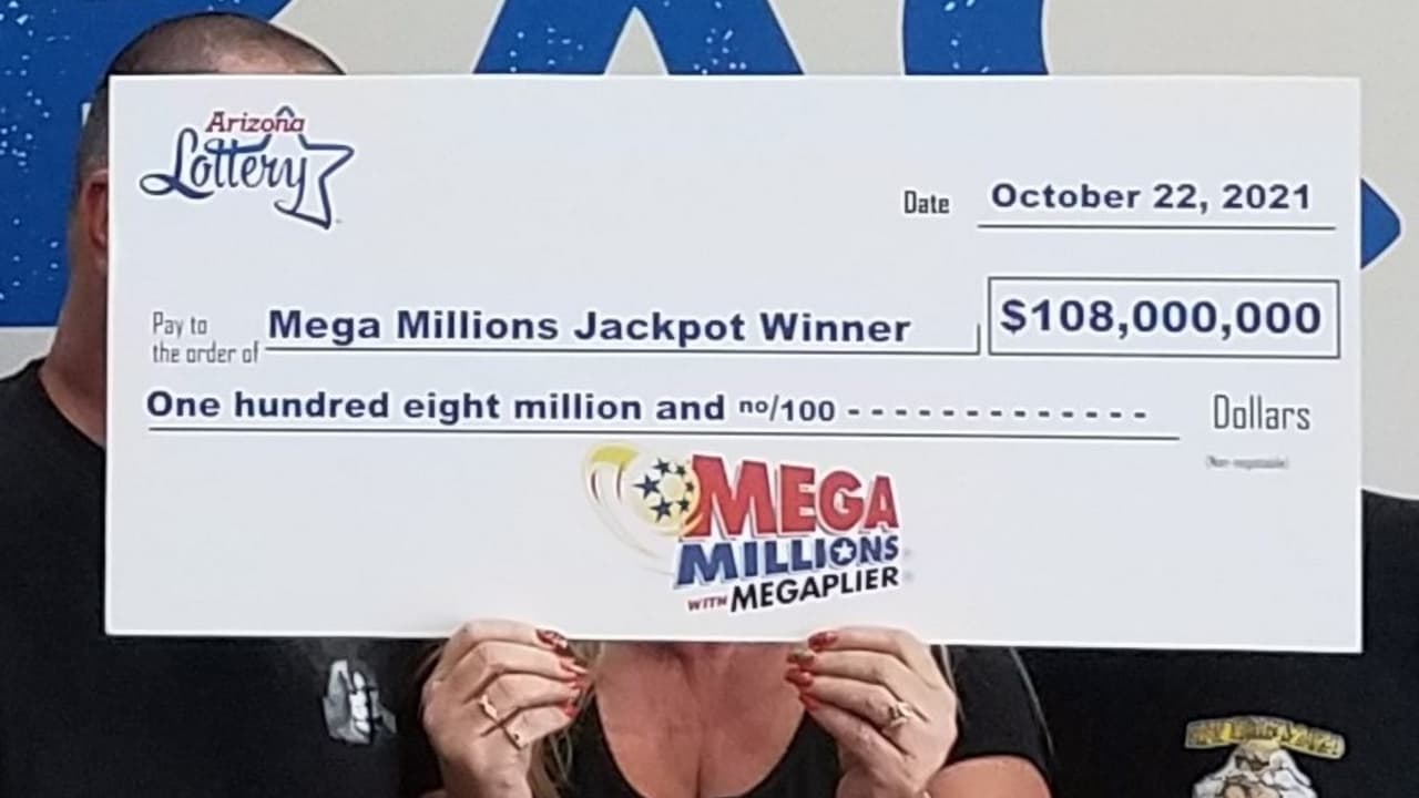 "¡Estaba saltando y gritando!": Familia de Lake Havasu City reclama boleto de lotería de $ 108 millones