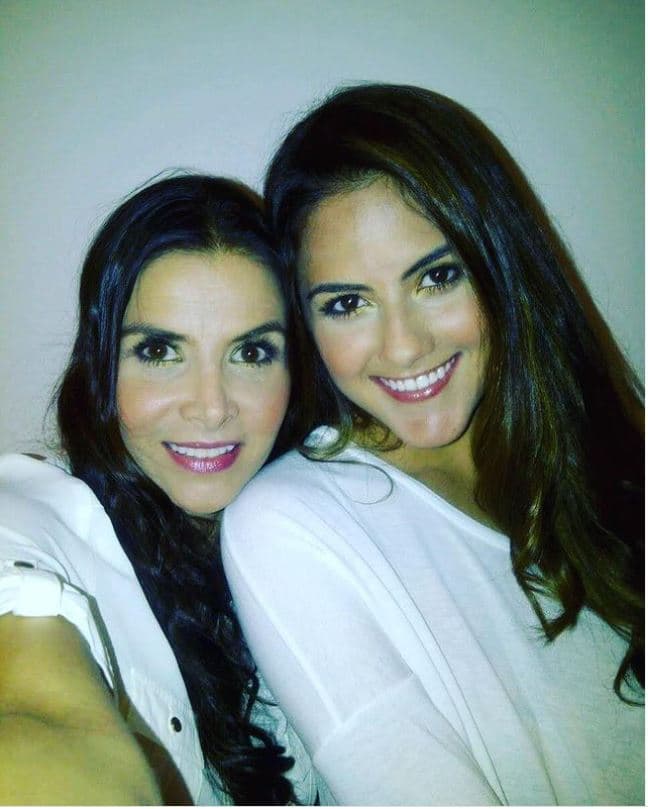 Natalia Ramírez e hija