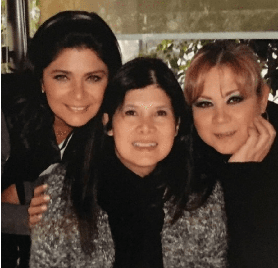 Victoria Ruffo y sus hermanas