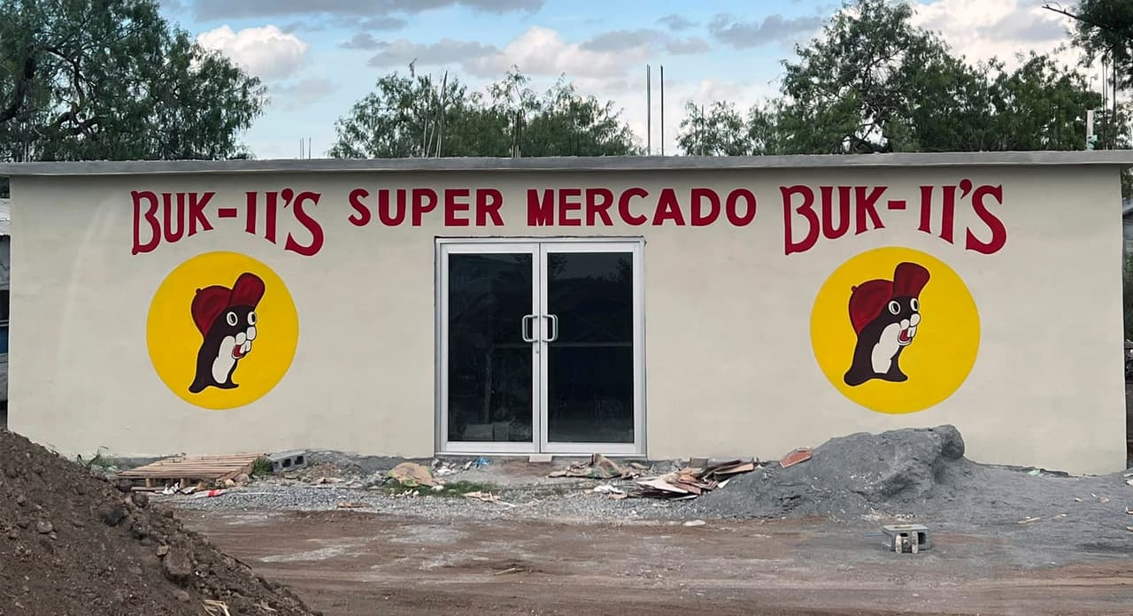 Bienvenidos a “Buk-ii´s”: Abren en México una versión “no oficial” de Buc-ee´s y se hace viral en redes sociales