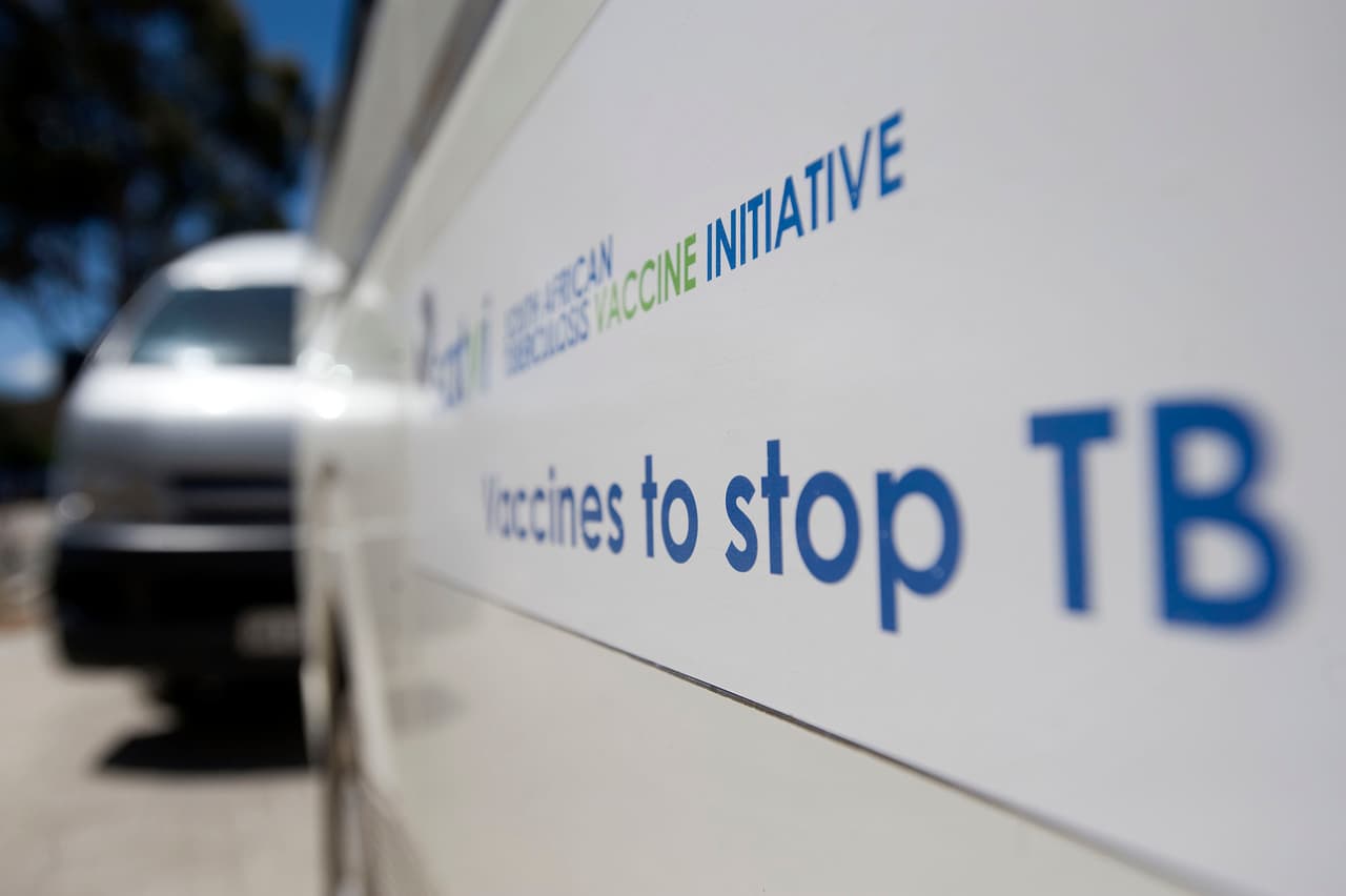 <b>9. TUBERCULÓSIS</b>: La lucha contra esta 
<a href="http://www.univision.com/noticias/salud/dia-mundial-de-la-tuberculosis-por-nuevos-compromisos-y-acciones">enfermedad</a> ha permitido que 
<a href="http://www.who.int/mediacentre/factsheets/fs310/es/"><u>pase de ser la quinta causa</u></a> de muerte en el mundo, a la novena.