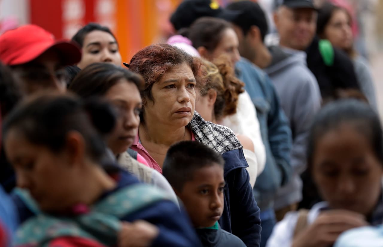 Trump no se conforma con poner obstáculos al asilo e insiste al Congreso que cambie la ley