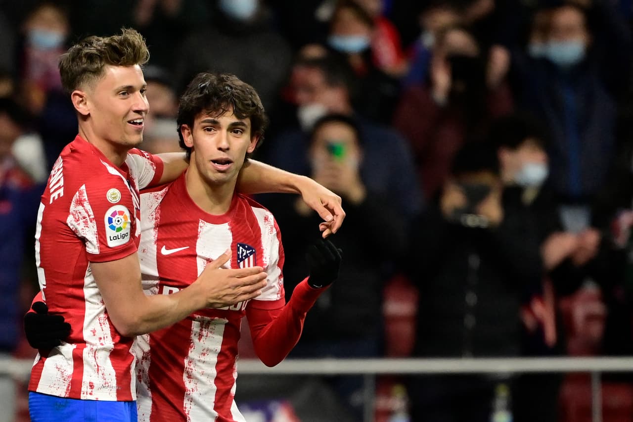 El Atlético de Madrid goleó al Alavés con sendos dobletes de Joao Félix y Luis Suárez.