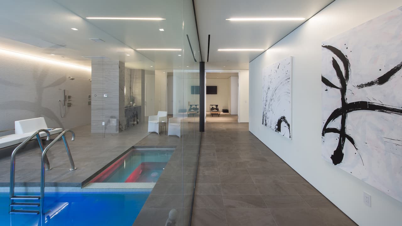 La residencia está completamente equipada con un centro de bienestar, gimnasio, sauna y baño turco.
<br>