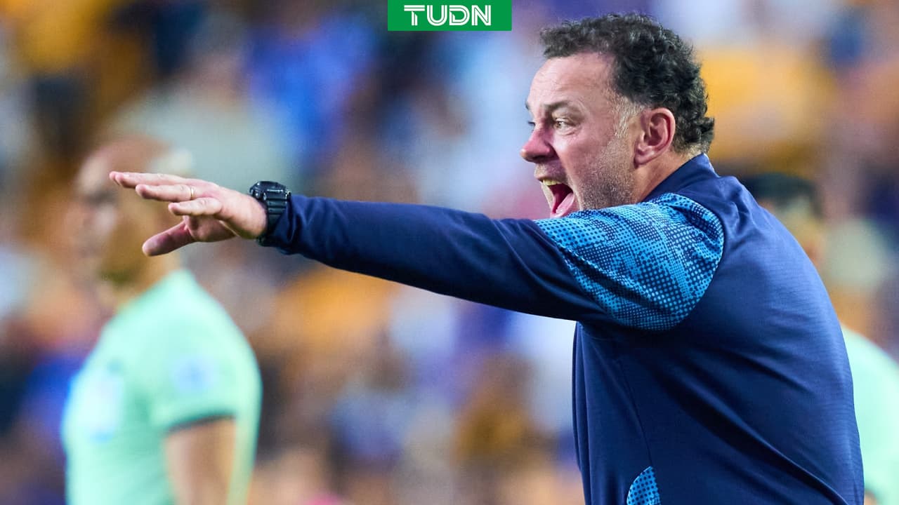 Milito tras derrota de Chivas: "Si queremos aspirar a eso que soñamos, hay que corregir"