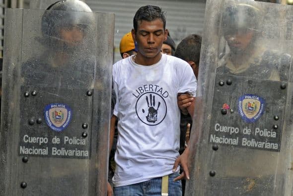 El presidente del Centro de Estudiantes de la Universidad de Los Andes, Reinaldo Manrique, responsabilizó a "personas infiltradas" de la violencia.