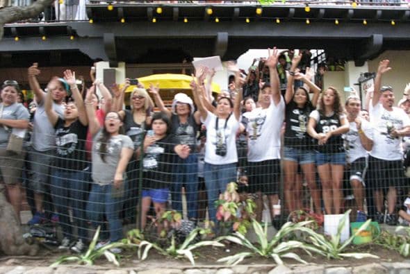 Photos: Spurs Championship Parade 2014 Barges