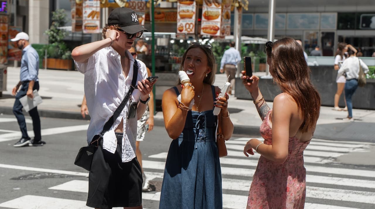 Ola de calor azota Nueva York: sensación térmica alcanzará 110°F antes del 4 de julio