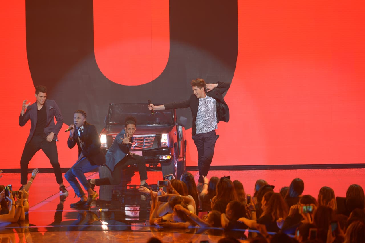 Una noche llena de emociones y muchos nervios. Los doce chicos dieron lo mejor de sí en esta primera gala en directo. Dinos cuál es tu favorito.