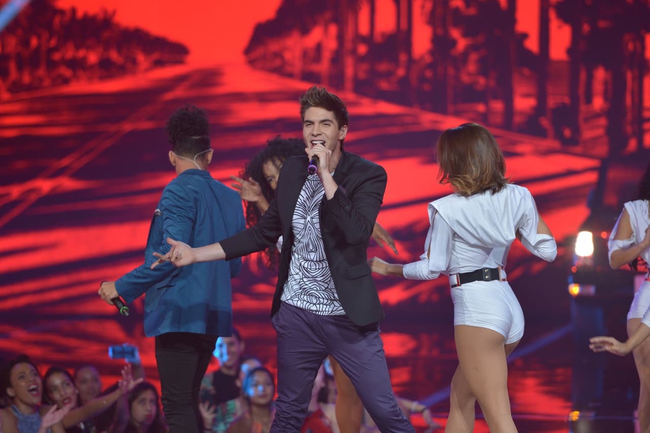 Una noche llena de emociones y muchos nervios. Los doce chicos dieron lo mejor de sí en esta primera gala en directo. Dinos cuál es tu favorito.