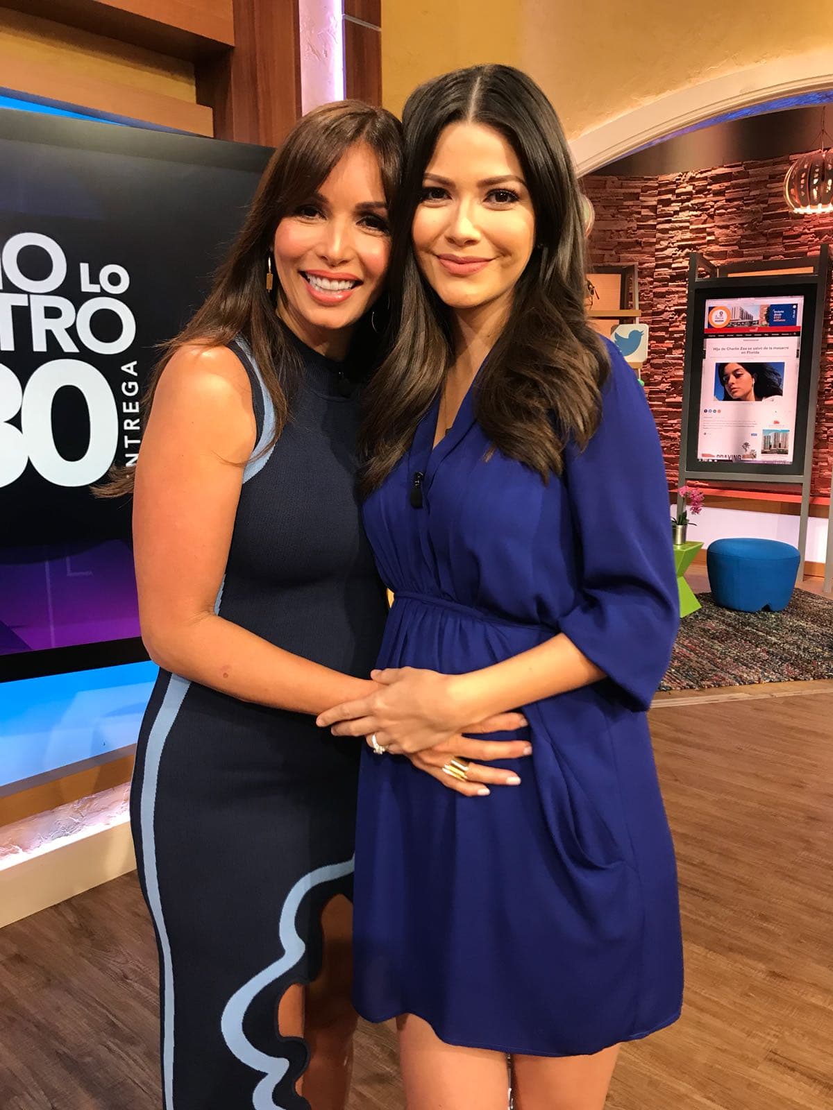 Antes de despedirse Giselle le dio un abrazo a esta bella mamá. Anita es la más consentida del programa.