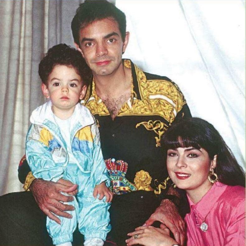 Y es que las diferencias entre Eugenio Derbez y Victoria Ruffo, vienen desde hace más de 20 años y ni por su hijo, se han podido volver a reunir o hablar.