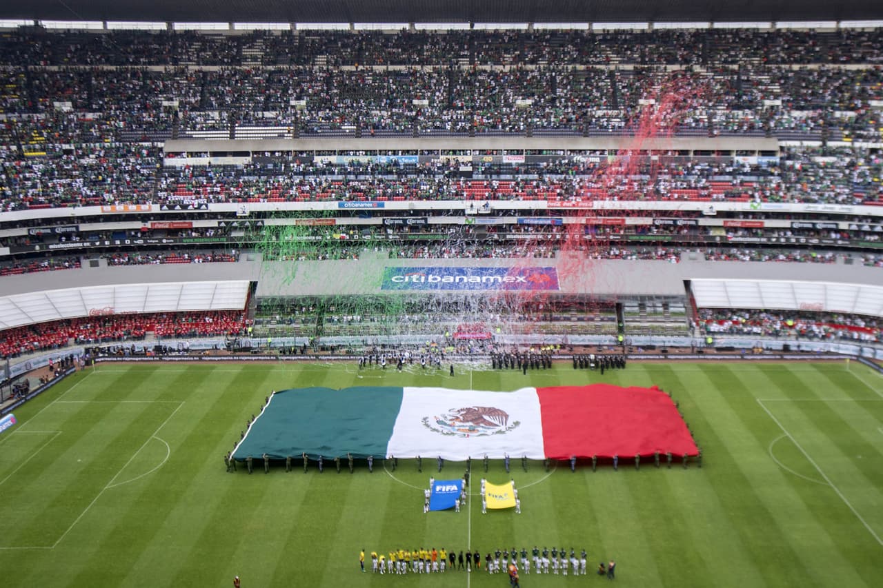 El Estadio Azteca estuvo lleno a la hora del comienzo del juego con el que la Selección Mexicana se despediría de su afición, que acudió al llamado para el duelo final antes del Mundial ante Escocia.