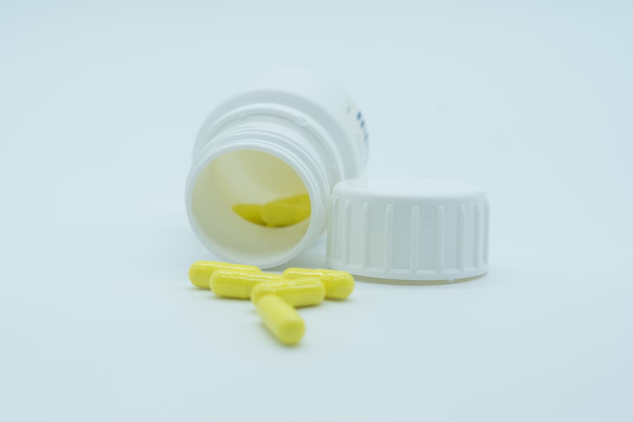 Uso prolongado de medicamentos contra el reflujo gástrico puede aumentar el riesgo de padecer demencia, según un estudio