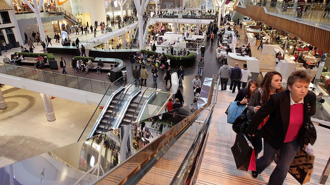 ¿Sabes cómo actuar en caso de un tiroteo en un centro comercial? Esto dicen las autoridades