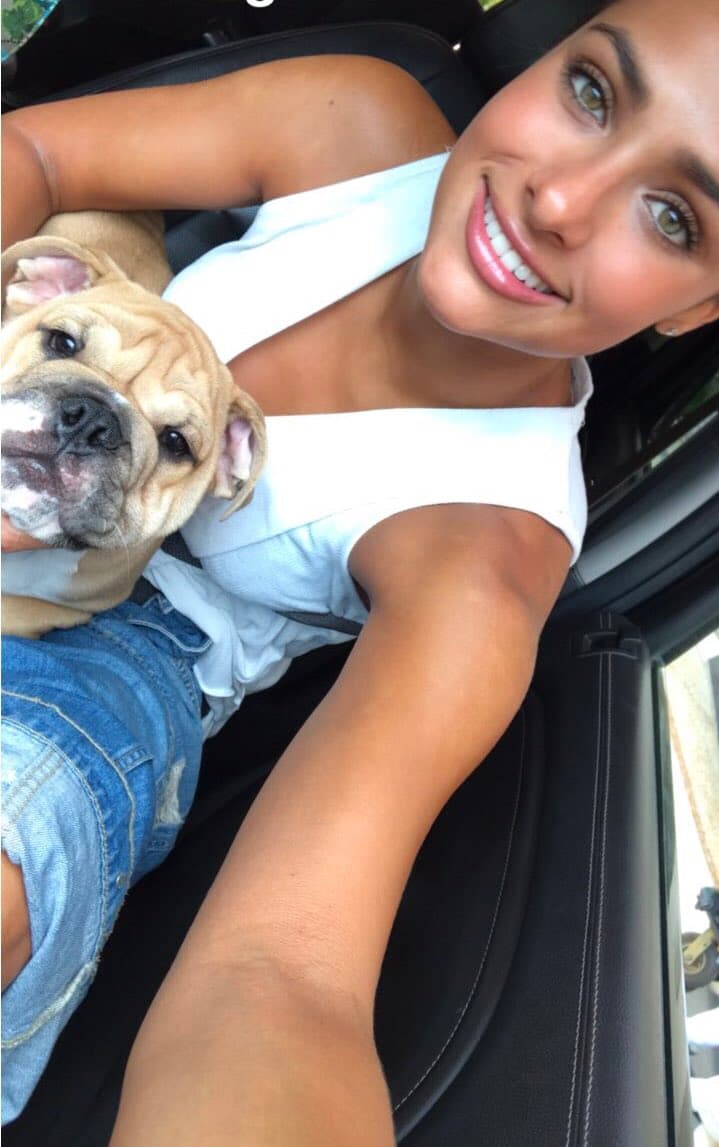 Actualmente 
<b><a href="http://www.univision.com/temas/renata-notni">Renata</a></b> se encuentra en Europa muy bien acompañada de su novio, con el que está recorriendo lugares como Dinamarca, Belgica, entre otros hermosos lugares.