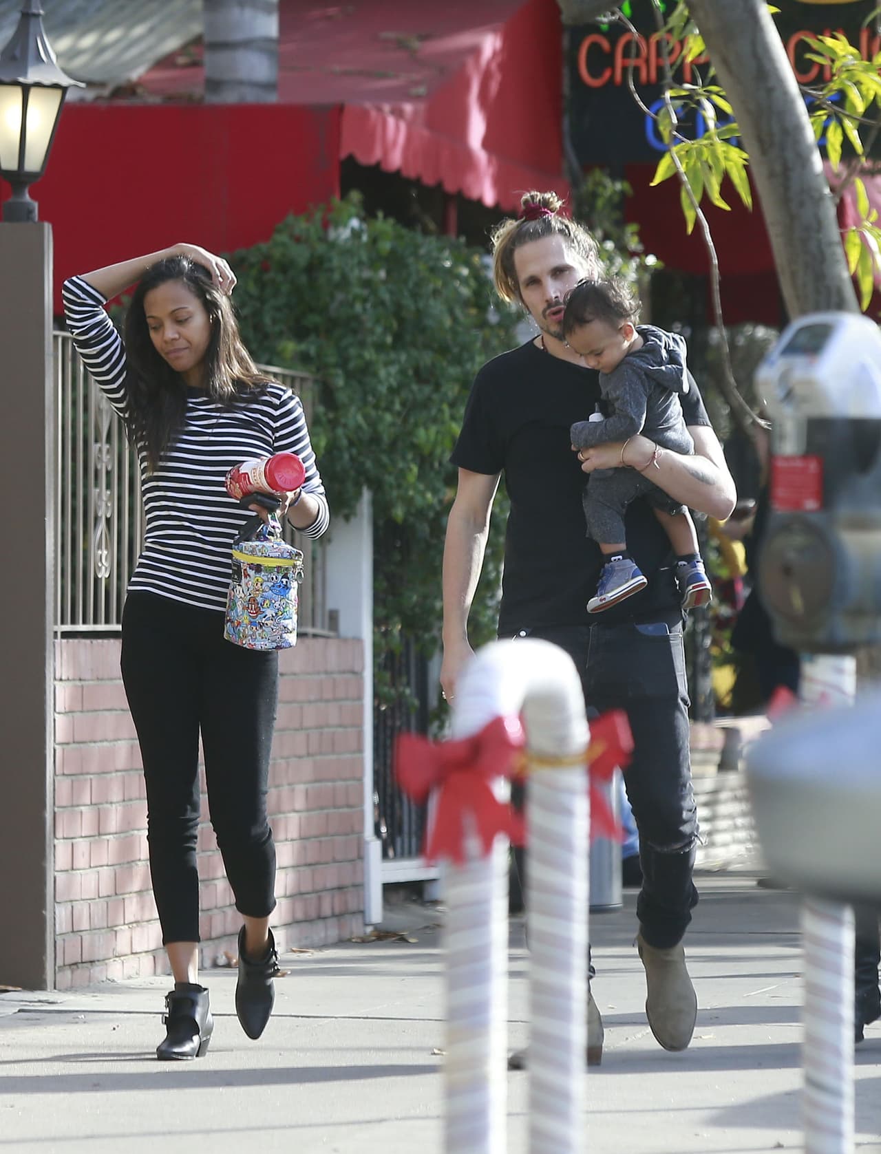 Llevaron a los nenes a comer.