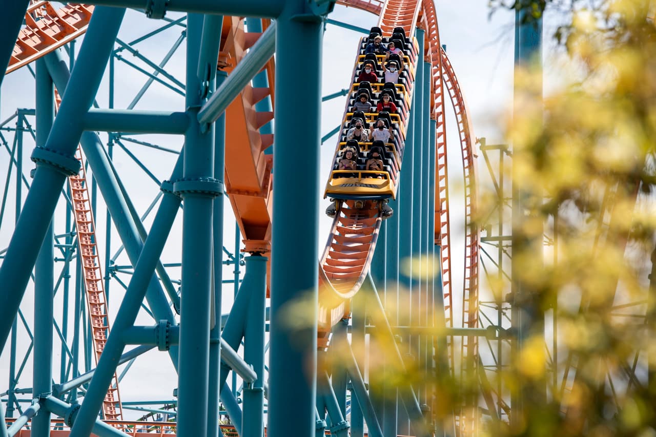 <h2 class="cms-H2-H2">6.- Six Flags Magic Mountain</h2>
<br> 
<br>Una opción para los amantes de los superhéroes y de las montañas rusas, también en el sur de California.
<br> 
<br>¿Cuánto vas a gastar? 
<b>La entrada cuesta $74.99 y el estacionamiento $40.</b>