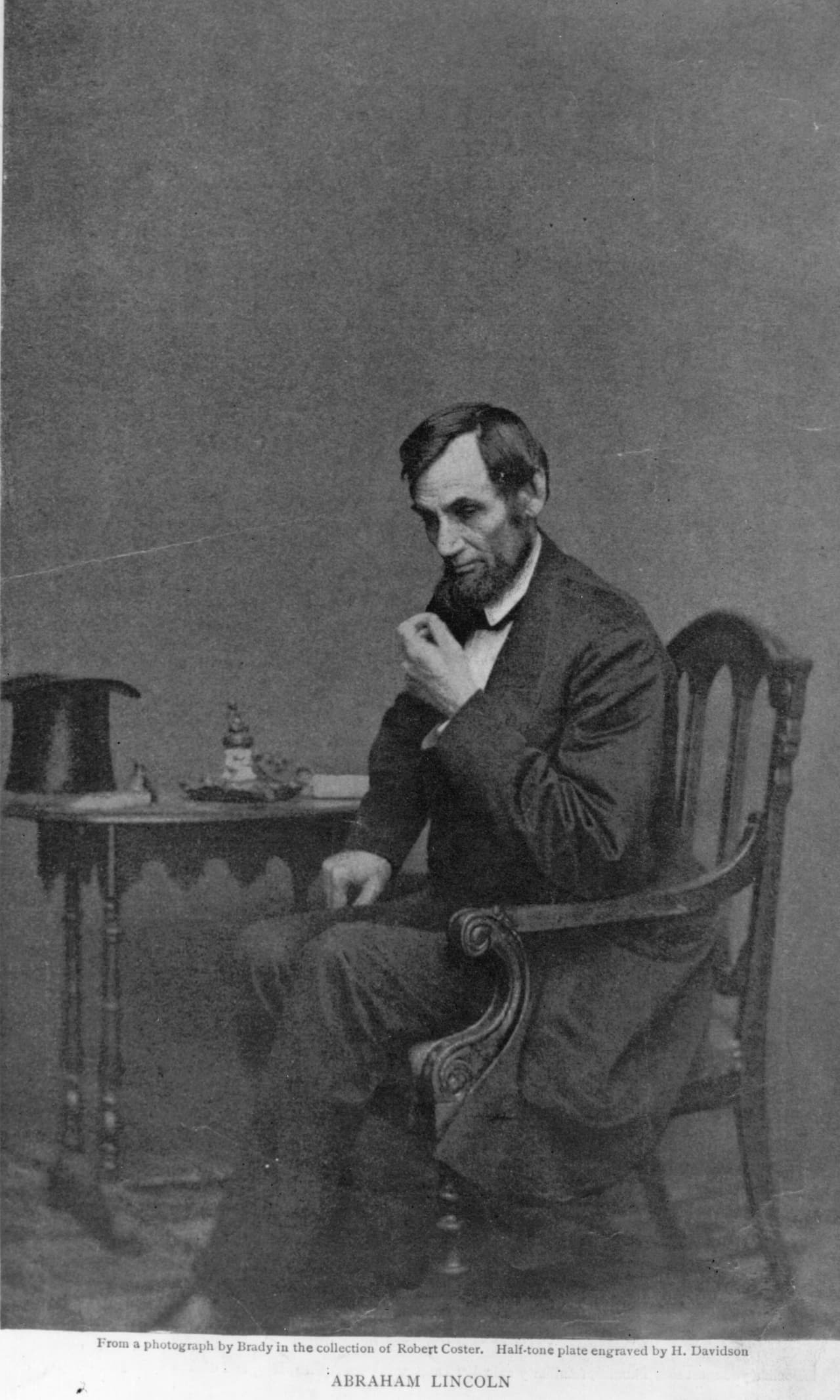El primer ministro inglés Winston Churchill confesó haber visto el fantasma de Lincoln cuando se quedó una vez en el Dormitorio Lincoln. También los presidentes Teddy Roosevelt, Franklin Roosevelt, Dwight Eisenhower y Herbert Hoover dijeron haber visto la aparición fantasmal de Lincoln en la Casa Blanca. ¿Coincidencias?
