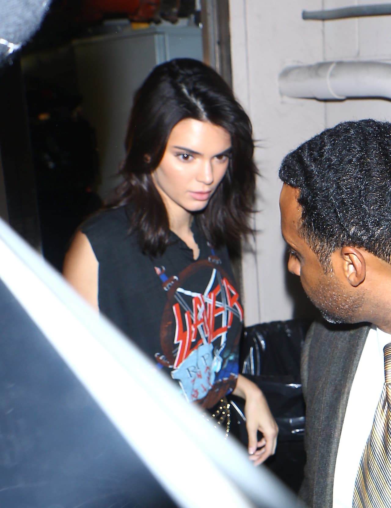 Fue a un evento de una tienda pero rodeada de varios guardaespaldas.